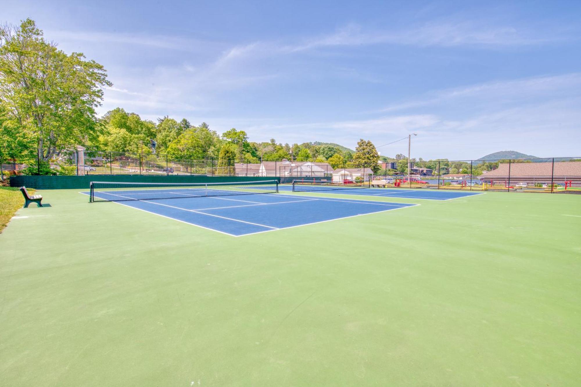 Campground Apts Lake Junaluska Номер фото