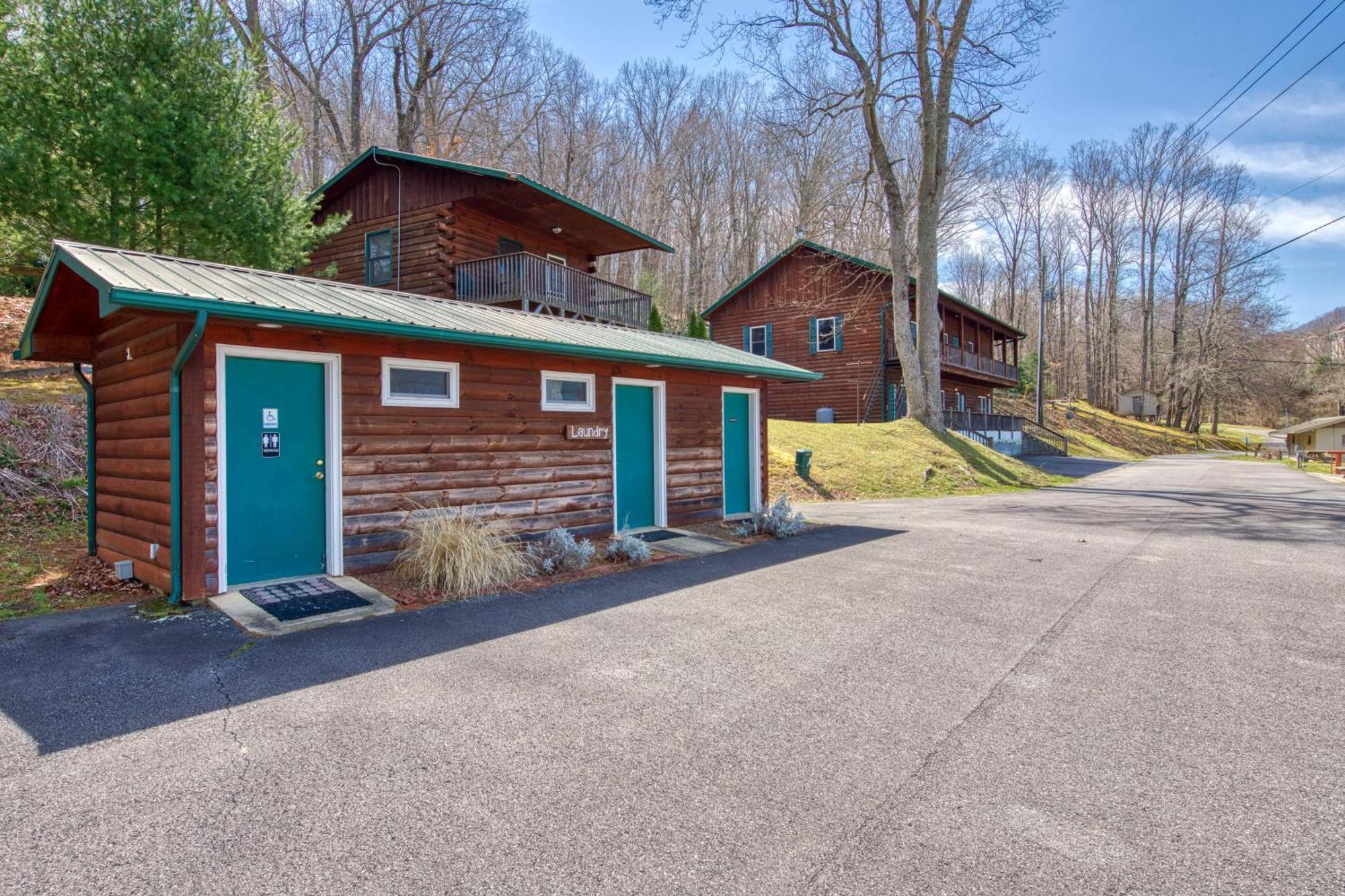 Campground Apts Lake Junaluska Номер фото